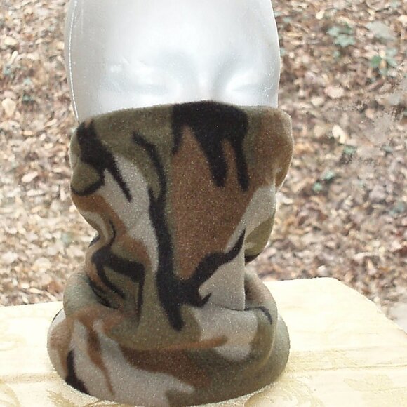 Deer Stag Fleece Neck Gaiter: Outdoors Hunter Scarf Warmer - Picture 6 of 10